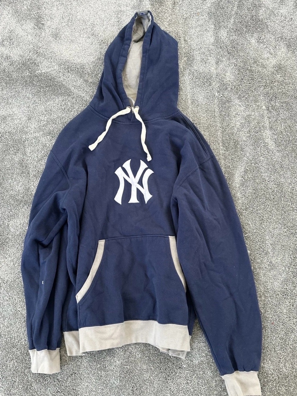 Majestic Men’s New York Yankees Pullover Sweatshirt Hoodie Blue Size XL